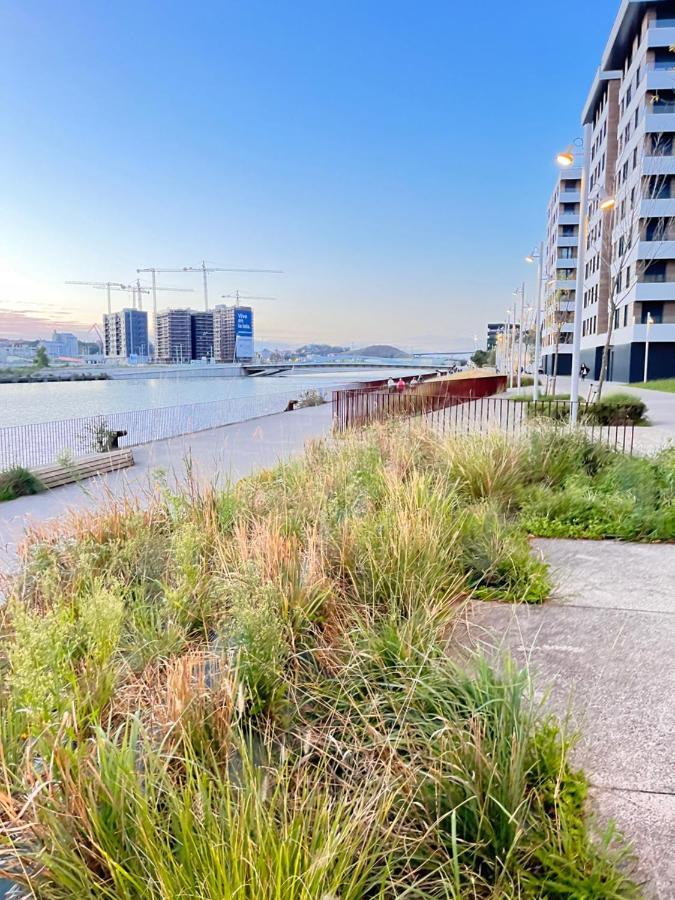 Small Lux Beachcity Close To The River,Metro And Parking Bilbao Bagian luar foto